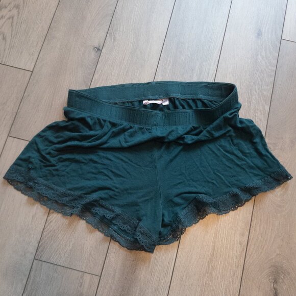 La Vie En Rose Pants - La Vie En Rose Green Lace Shorts